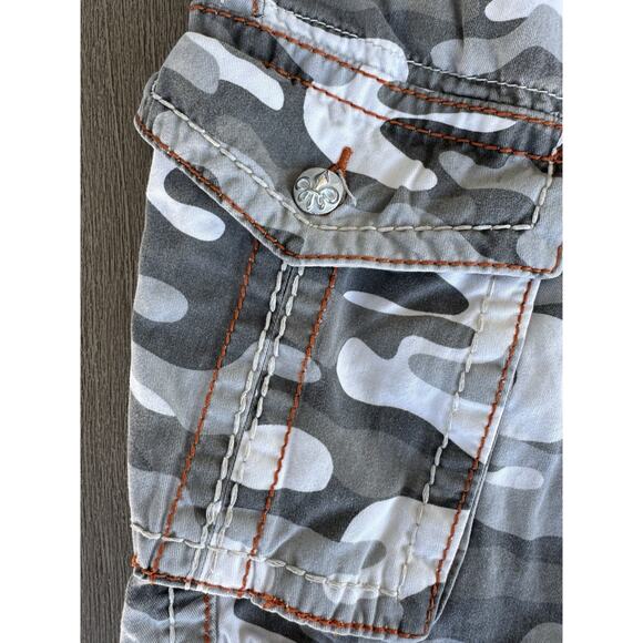 ROCK REVIVAL grey camo Volcano Stitch pockets military army cargo shorts 38 - Picture 6 of 9